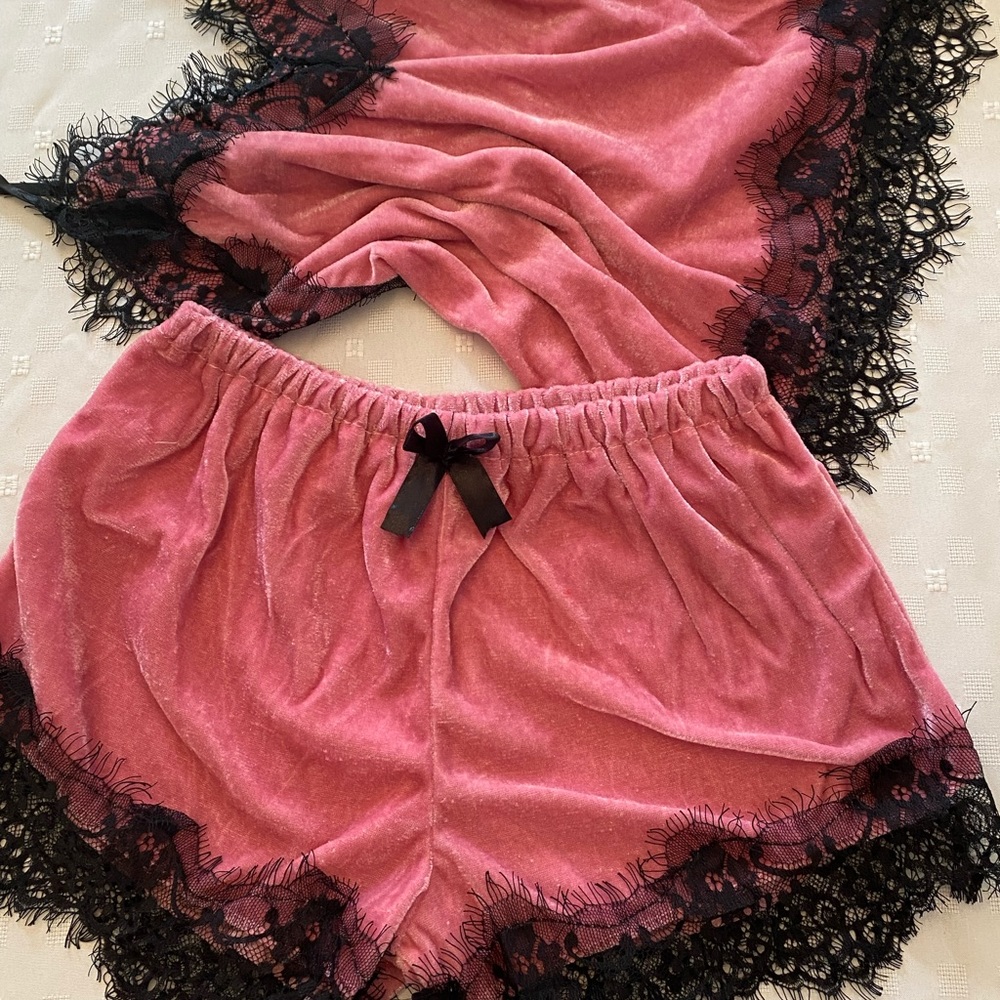 Lace Trim Velvet Cami With Shorts